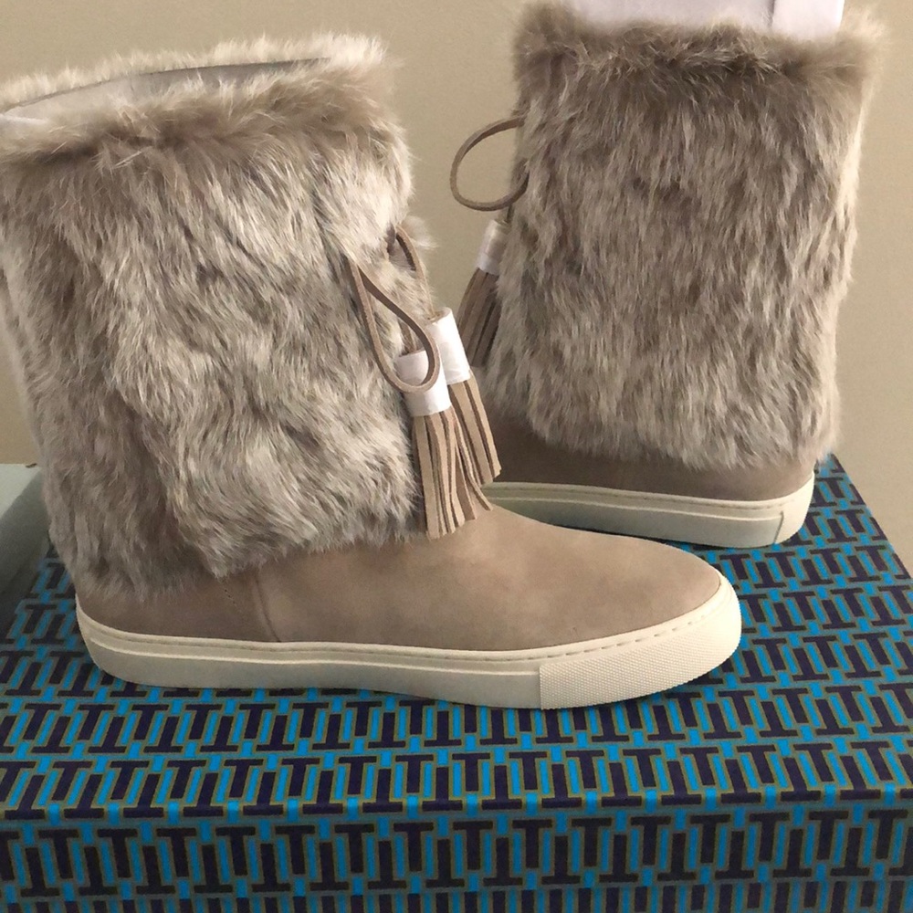 Tory Burch snow boots NEVER WORN!!!!